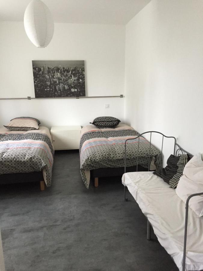 Sous La Tour Bed & Breakfast Agencourt ภายนอก รูปภาพ