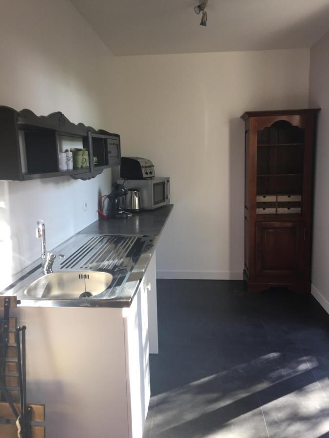 Sous La Tour Bed & Breakfast Agencourt ภายนอก รูปภาพ