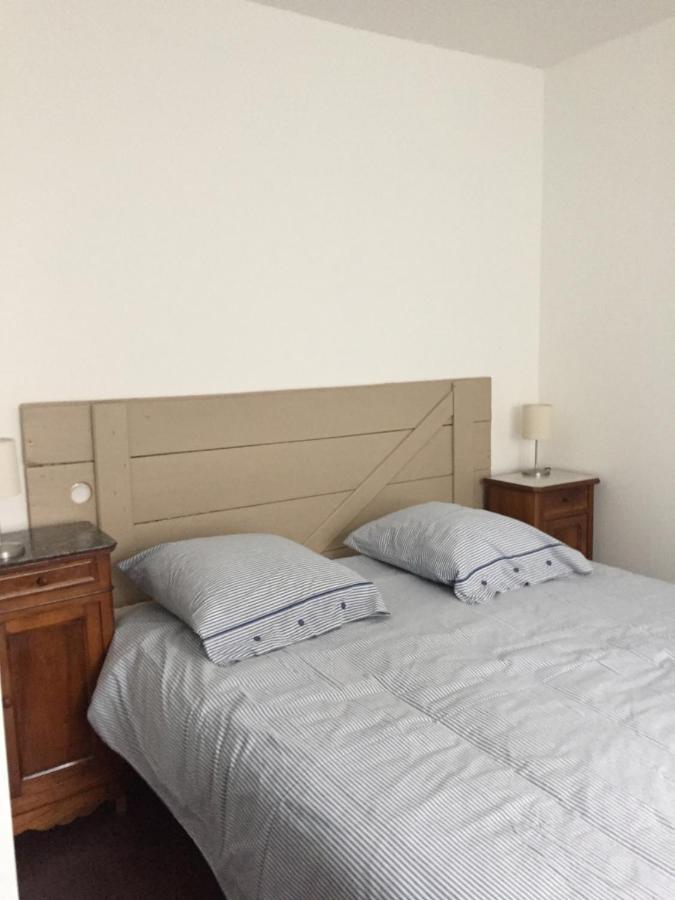 Sous La Tour Bed & Breakfast Agencourt ภายนอก รูปภาพ
